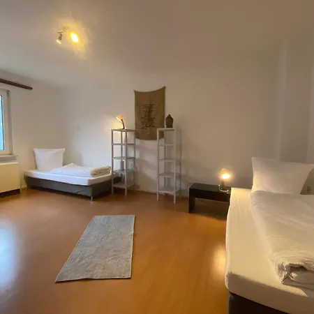 Sali - - Apartmenthaus Wusthoffstrasse Apartamento Essen