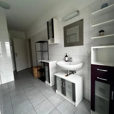 Sali - - Apartmenthaus Wusthoffstrasse